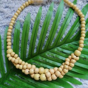 Beaded Statement Necklace – Cream