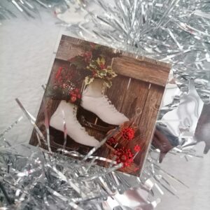 Stick On Gif Tag – Ice Skates